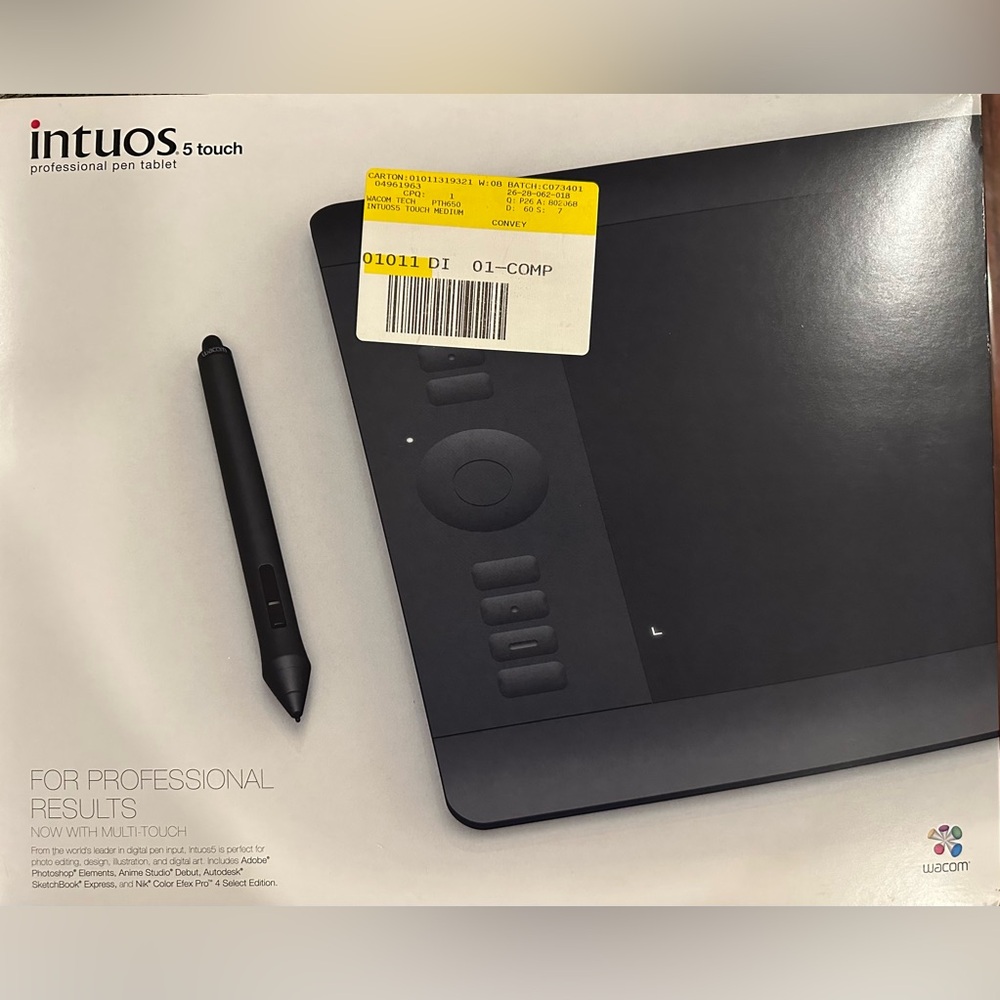 Wacom Intuos5 Touch Medium Pen Tablet (PTH650) Used-Like New in box